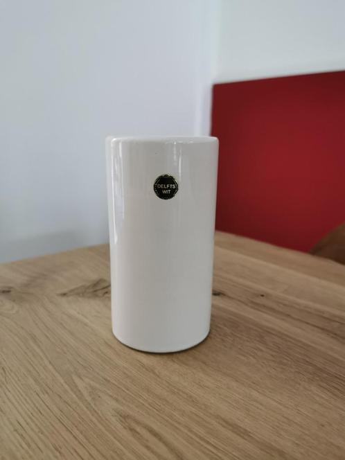 Witte vazen (Delfts wit en melkglas), Huis en Inrichting, Woonaccessoires | Vazen, Gebruikt, Wit, Minder dan 50 cm, Aardewerk of Porselein