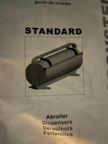 Standaard rolhouder / dispenser – stevig en praktisch beschikbaar voor biedingen