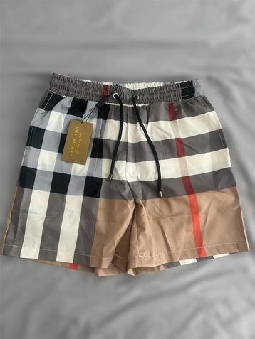 Burberry short beschikbaar voor biedingen