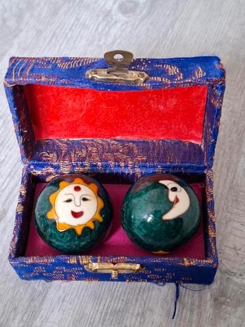 Chinese Baoding Ballen met Doos beschikbaar voor biedingen