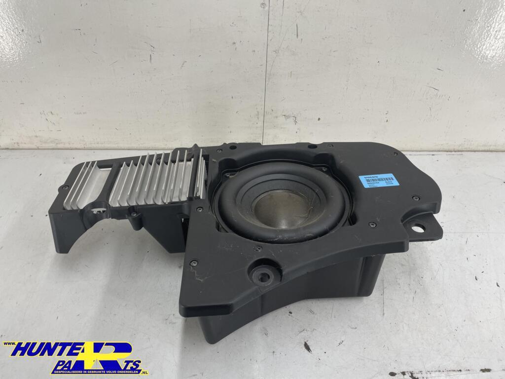 Subwoofer Volvo XC90 I ('02->) 30646104, Gebruikt, Ophalen of Verzenden, Volvo, Volvo