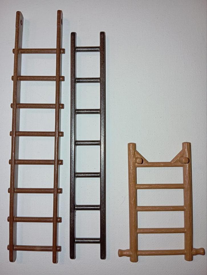 M3 Playmobil trap ladder, Doe-het-zelf en Verbouw, Ladders en Trappen, Zo goed als nieuw, Minder dan 2 meter, Ophalen of Verzenden