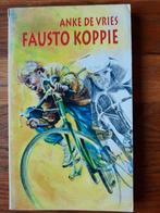 Fausto Koppie - Anke de Vries, Boeken, Gelezen, Ophalen of Verzenden, Anke de Vries