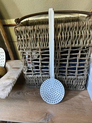 Vintage Emaille Spaan beschikbaar voor biedingen