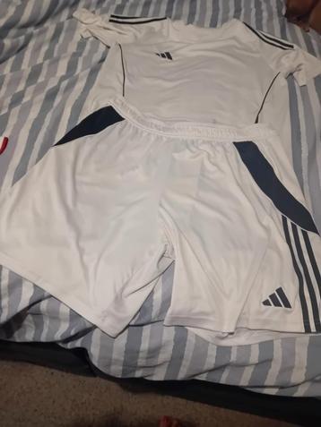 Adidas Setje Wit/Zwart - Broek XL, Shirt M beschikbaar voor biedingen