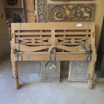 Twee-zits teak tuin bankje met mooi snijwerk RQ32 teak bank  beschikbaar voor biedingen