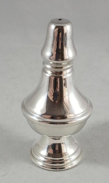 Zoutstrooier Engels model Egypte antiek 900 zilver beschikbaar voor biedingen