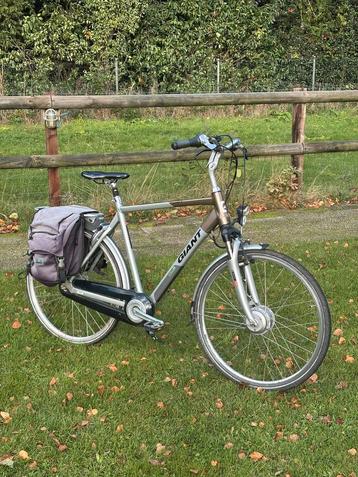 Giant Twist Double L 60km elektrische fiets in nette staat! beschikbaar voor biedingen