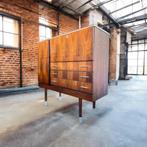 Vintage houten kast / cupboard / barkast, Ophalen