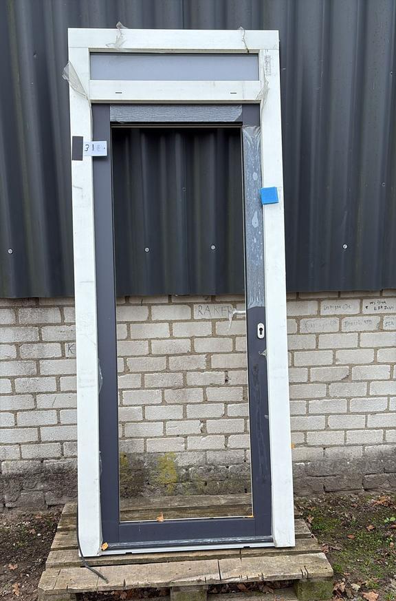 (31) Nieuwe kunststof deur incl kozijn, Kunststof, Deurkozijn, Nieuw, 225 cm of meer