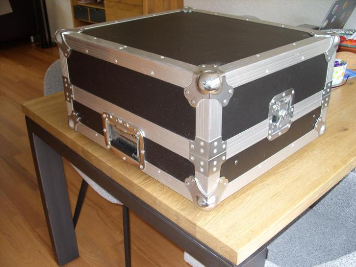 Flightcase met Dj Controller, Muziek en Instrumenten, Dj-sets en Draaitafels, Gebruikt, Dj-set, Numark, Ophalen