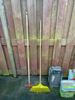 1 grashark en 1 tuinhark, Ophalen of Verzenden, Gebruikt