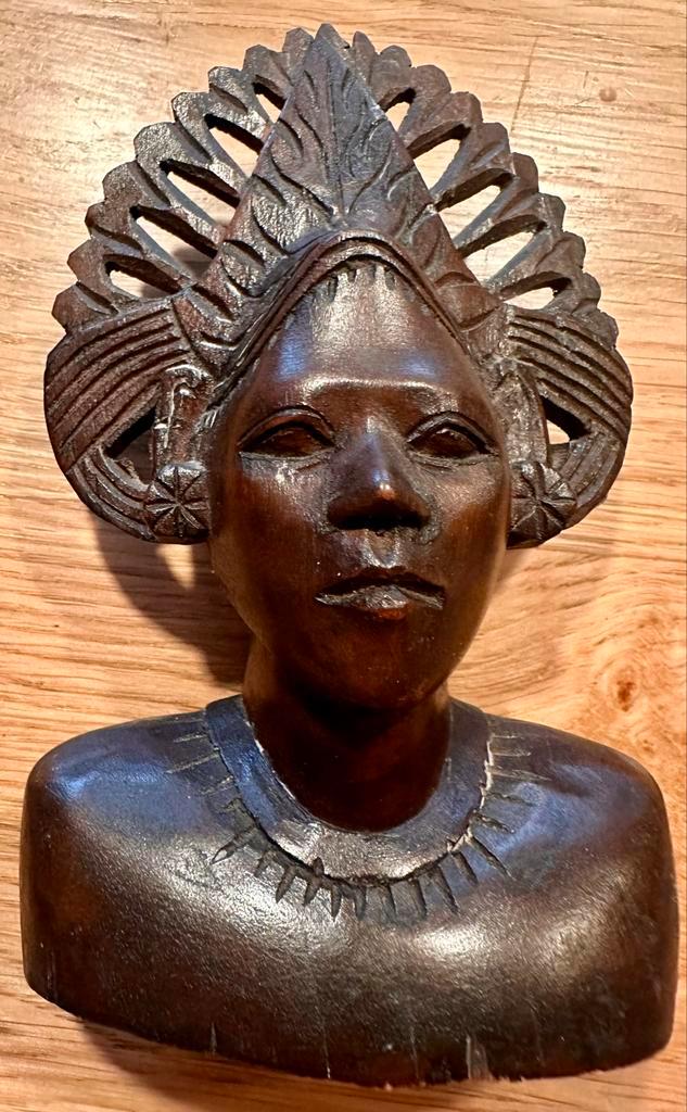 Houten Borstbeeldje Balinese Vrouw, Antiek en Kunst, Kunst | Beelden en Houtsnijwerken, Ophalen of Verzenden