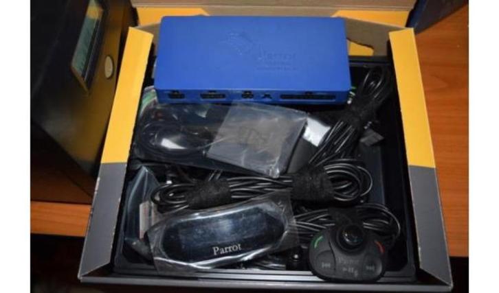 PARROT CARKIT ONDERDELEN VOOR MKI 9000 9100 9200 display bl, Auto diversen, Carkits, Zo goed als nieuw, Ophalen of Verzenden