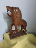 14478) Beeld grote leeuw met prooi  hoog 33cm, Antiek en Kunst, Ophalen of Verzenden