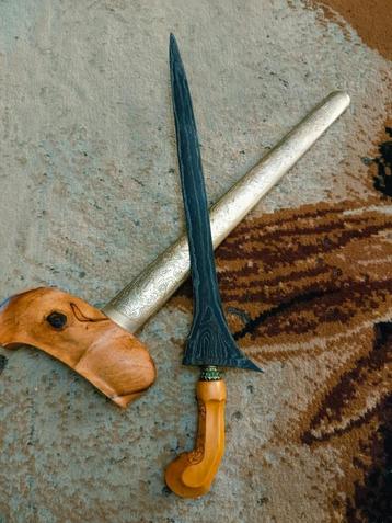 Antieke Keris Brojol Satrio Pinayungan Gayaman Solo SUX14 beschikbaar voor biedingen