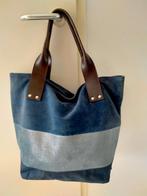 Tas suede / leer, Sieraden, Tassen en Uiterlijk, Tassen | Damestassen, Blauw, Ophalen of Verzenden, Zo goed als nieuw