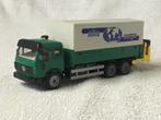 Mercedes vrachtwagen met kooiaap, Hobby en Vrije tijd, Modelauto's | 1:50, Ophalen of Verzenden, Zo goed als nieuw, Bus of Vrachtwagen