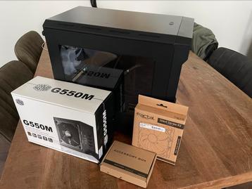 PHANTEKS Evolv ITX behuizing met 550W Coolermaster voeding beschikbaar voor biedingen