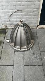 Industriele lamp, Ophalen, Gebruikt, 50 tot 75 cm, Metaal