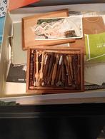 Kantklos klosjes, diverse antieke klosjes en patroon boekjes, Hobby en Vrije tijd, Kantklossen, Ophalen of Verzenden, Zo goed als nieuw