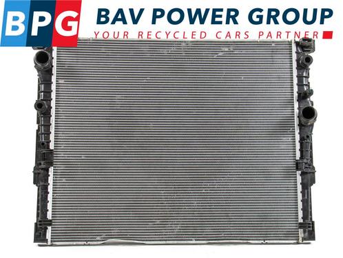 RADIATEUR BMW 5 serie (G30) (01-2016/06-2023) (17112436960), Auto-onderdelen, Airco en Verwarming, BMW, Gebruikt