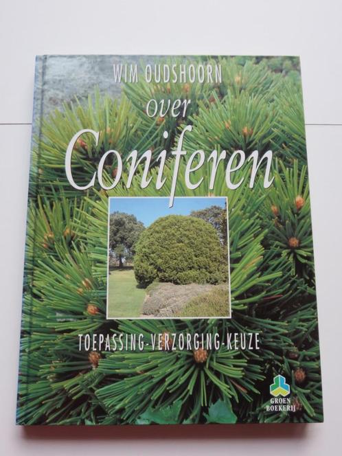 Wim Oudshoorn over coniferen, Boeken, Wonen en Tuinieren, Zo goed als nieuw, Tuinieren en Tuinplanten, Ophalen of Verzenden
