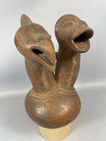 221211 Terracotta Afrikaans Mambila pottery uit Nigeria. beschikbaar voor biedingen