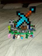 Lego Minecraft Sword base 21244, Ophalen of Verzenden, Zo goed als nieuw, Complete set, Lego