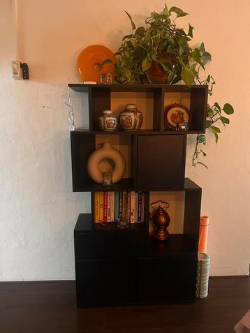Tylko shelf donkerblauw beschikbaar voor biedingen