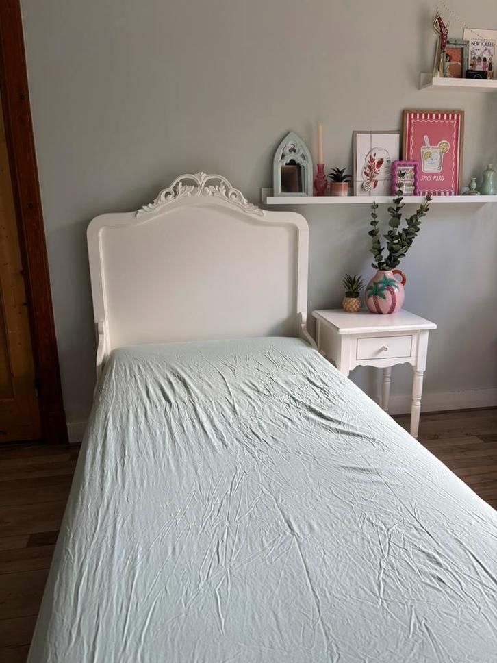 Wit houten prinsessebed met nachtkastje Room Seven, Huis en Inrichting, Slaapkamer | Bedden, Gebruikt, Eenpersoons, 90 cm, 200 cm