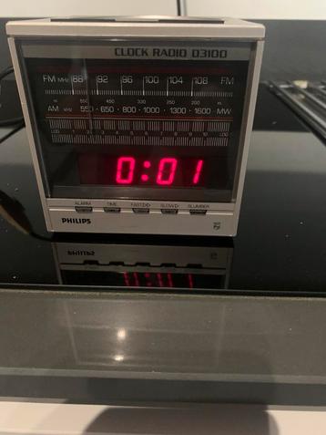 Elektrische philips clock radio vierkant model 11x11cm beschikbaar voor biedingen