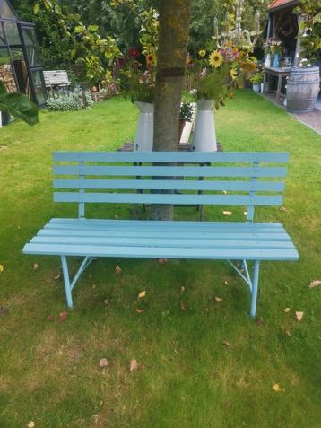 Mooie oude tuinbank ~ lattenbank beschikbaar voor biedingen