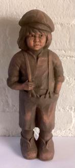 Beeld van Geert Kunen: Jongen met pet., Antiek en Kunst, Kunst | Beelden en Houtsnijwerken, Ophalen of Verzenden