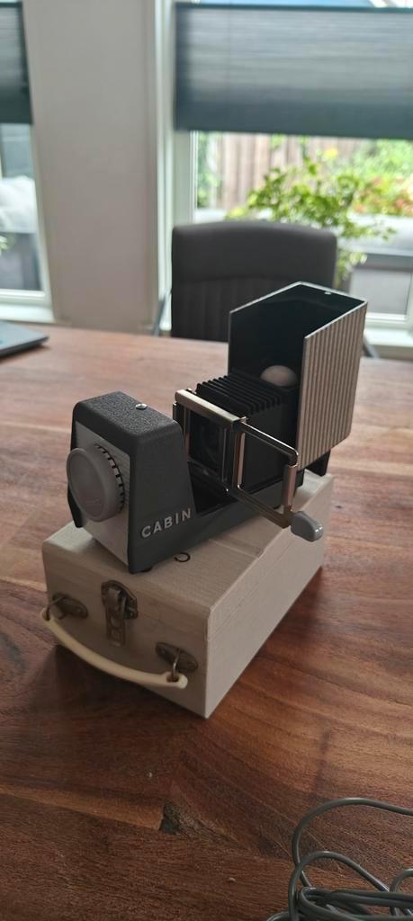 Oude Diaprojector - Jaren 60 - Verzamelaar, Audio, Tv en Foto, Diaprojectors, Gebruikt, Ophalen of Verzenden