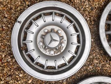 wieldoppen klassieke mercedes beschikbaar voor biedingen