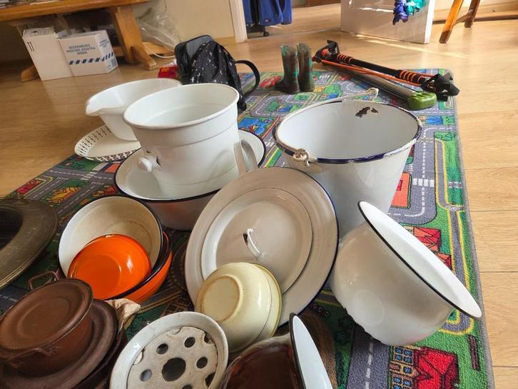 Emaille, diverse schalen, pannen, emmers enz, groot en klein, Antiek en Kunst, Antiek | Emaille, Ophalen