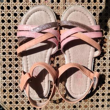 Sandalen meisje maat 28 beschikbaar voor biedingen