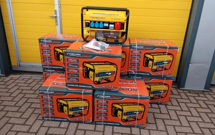 Aggregaten nieuw in doos en gratis noodradio, Doe-het-zelf en Verbouw, Aggregaten, Zo goed als nieuw, Benzine, Minder dan 5 kVA