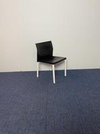 1 x Vergaderstoel Kembo Myto, zwart, wit 4-poot onderstel, Huis en Inrichting, Ophalen, Kunststof, Gebruikt, Zwart