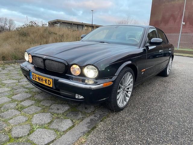 Jaguar XJR 4.2 V8 S/C, Auto's, Jaguar, Bedrijf, Te koop, XJ, ABS, Adaptive Cruise Control, Airbags, Airconditioning, Alarm, Boordcomputer