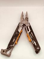Leatherman Signal BlackSilver Multitool 19 useful tools Used, Caravans en Kamperen, Kampeergereedschap, Gebruikt, Maarten@MrMultitool.com