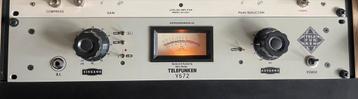 Retro Design Telefunken V672 Audio Preamp beschikbaar voor biedingen
