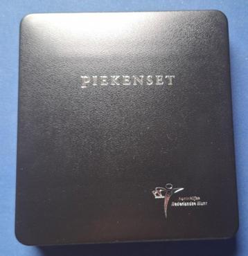 Nederland Piekenset 2001 in cassette. beschikbaar voor biedingen