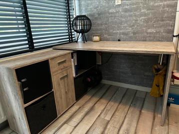 Houten hoek bureau