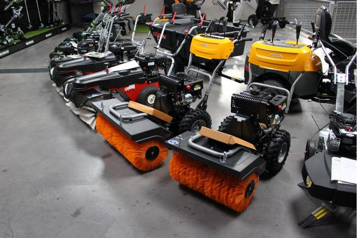 JCC aanbieding: De Stiga en limpar veegmachine, Tuin en Terras, Veegmachines, Nieuw