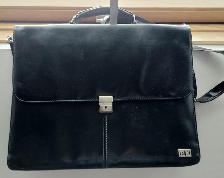 Nieuw Studiejaar? Met deze tas met schouderband zit je goed., Sieraden, Tassen en Uiterlijk, Tassen | Schoudertassen, Gebruikt