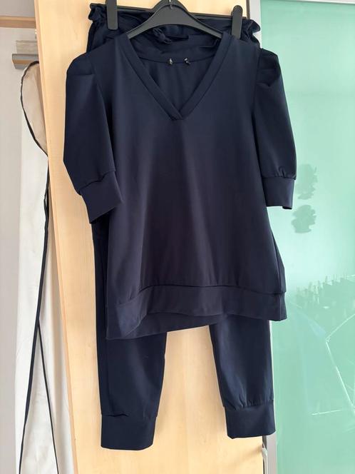 Broek en shirt donkerblauwe travel stof., Kleding | Dames, Overige Dameskleding, Zo goed als nieuw, Ophalen of Verzenden