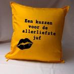 kussen voor juffendag of voor de meester, Ophalen of Verzenden, Nieuw, Geel, Vierkant