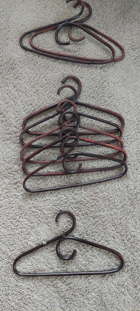 8x Vintage bamboe hangers , Vintage gebogen houten hangers,, Kleding | Dames, Kledinghangers, Ophalen of Verzenden, Gebruikt, Hout